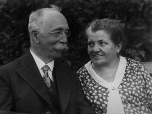 Johannis Loos mit seiner Frau